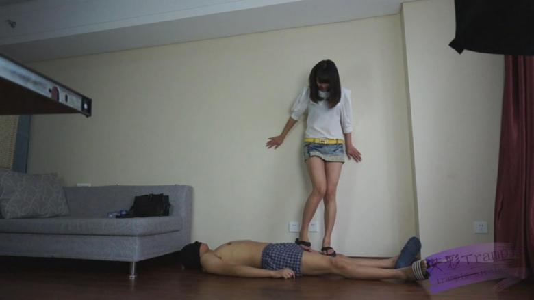 『依玲公主』依玲公主的初踩