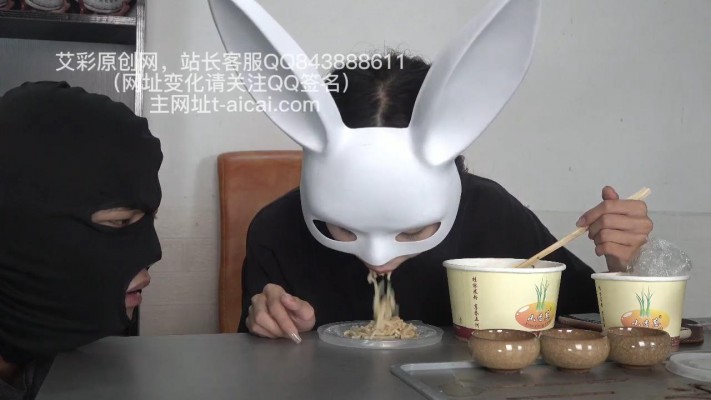 【樱女王】樱女王呕吐物调教老板，嚼烂的食物加口水口痰调教！YC-221012-2