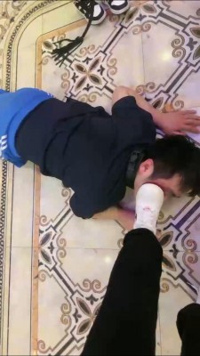 【桃幼幼】KTV被双陪酒小妹虐打 bf22870