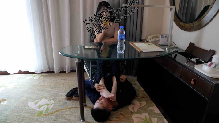 【第5风格】00后鲨鱼酱小主的首秀，踩脸tj深喉一起安排 YC-221231-5