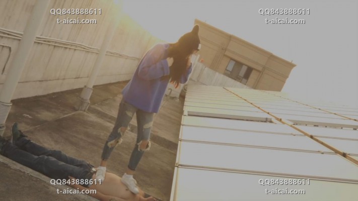 【婉慈Icon】绝版-南一天台暴力虐尾随男（航拍，踩烂舌头） TTTIO-20220129