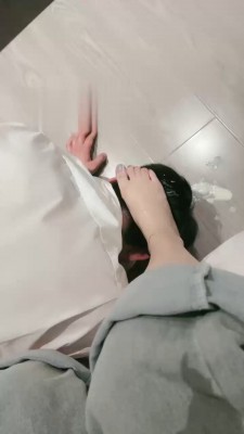 【女暴君S】舔原味白袜脚的狗【完整版】 bf18390