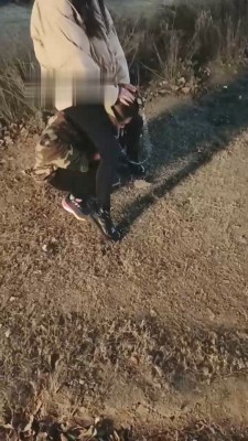 【重度刑奴】素人姐姐户外遛狗 bf22195