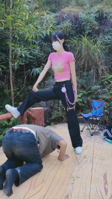 【暴力美学】运动女神小白鞋虐打狗 bf20040