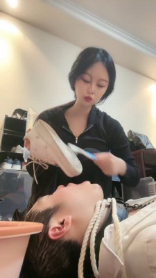 【桃幼幼】生活化人体刷鞋器 bf22902