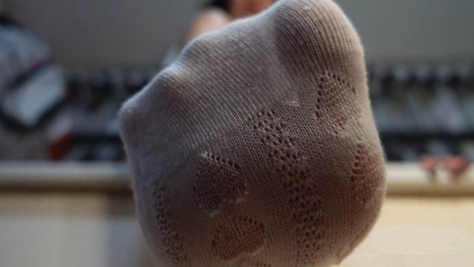 【Haruka瑶酱】极致脏鞋臭袜pov巨人视觉惩罚男同学