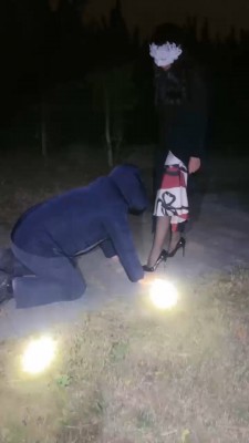 【妆主大人】户外路遇bt跟踪狂 bf19409