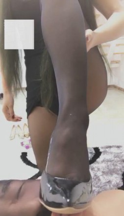 【冷柔s】黑丝高跟OL踹爆你的狗头