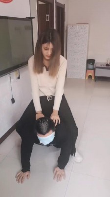 【精神小妹】三女神发泄耳光暴打 bf22455