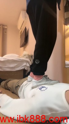 【诗酒S】脏小白鞋棉袜踩狗