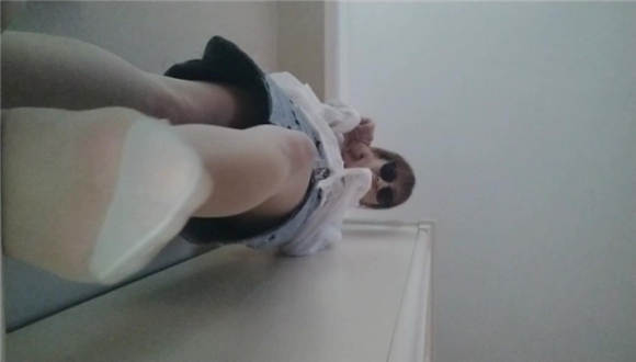 房东小姐姐的脚奴才