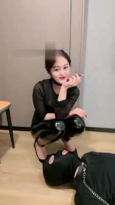 【万黛】御姐高跟诱惑路人做狗 bf21512