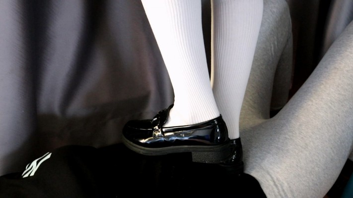 【惑心】JK踩踏跺肚子