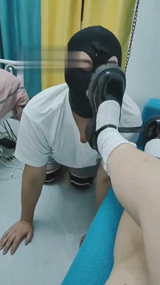 【苏可儿】萝莉主皮鞋白袜辱狗 bf15658