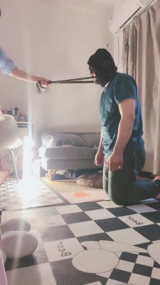 【桃子老师】学生主过膝袜虐打 bf20007