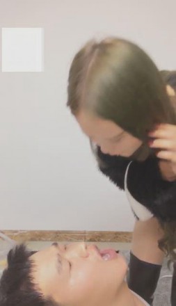 【冷柔s】口水。咀嚼物。长靴。丝袜堵嘴调教专场