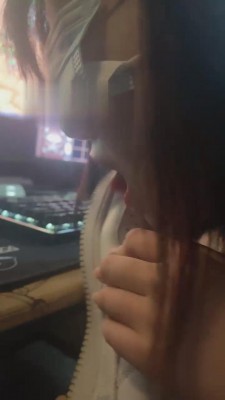 【安若】网吧女奴舔脏鞋臭袜 bf15664