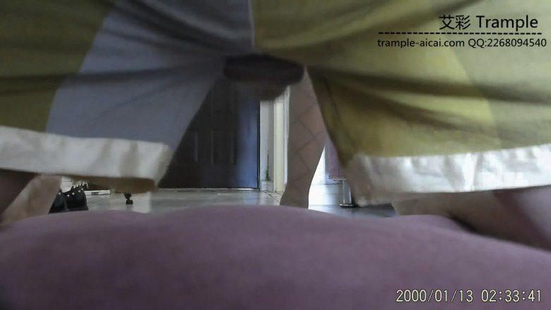 银行职员裆下美脚颜面脚责控