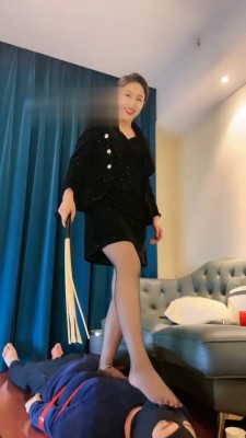 【鑫儿教头】高跟黑丝全体重踩踏 bf19423