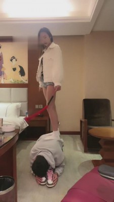 【沐清忧】AJ鞋白棉袜羞辱脚下奴 bf10196