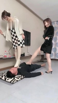 【晴儿】霸气归来-带闺蜜首调踩踏/耳光【双视角版】 bf21739_HD绳艺资源