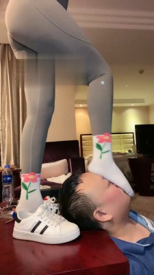 【若依】跪舔运动健身女神的原味 bf18933