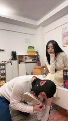 【奈奈生】白靴子女主暴力虐打 bf22844