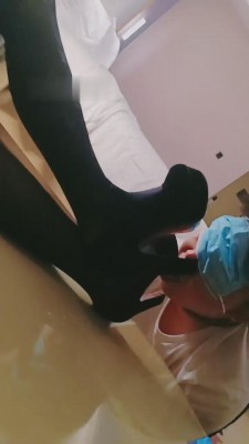 【脚丫子】素人精神小妹首调 bf10152