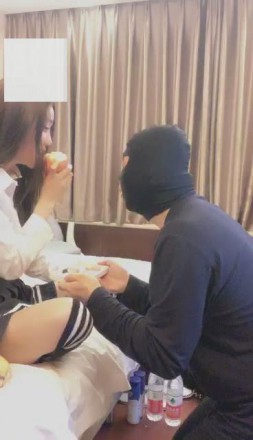 【VIVI】学院风长筒袜终身崇拜