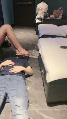 【貂蝉】带素人闺蜜沐足店调狗 bf19532