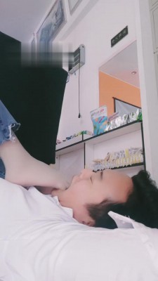 【小贱mt】素人全体重踩踏专场 bf12025