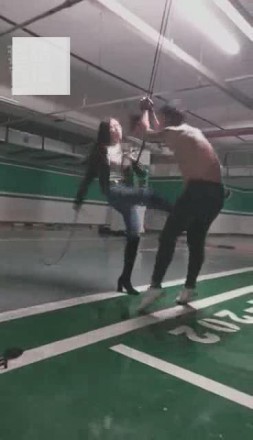 【VIVI】大片！yapoo车库吊打重度刑虐