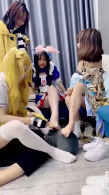 【狗哥】精彩!超多素人学生S群调群虐 bf21408