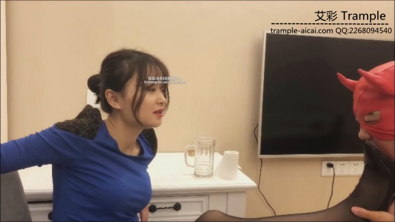 《湘香女王》圣水调教