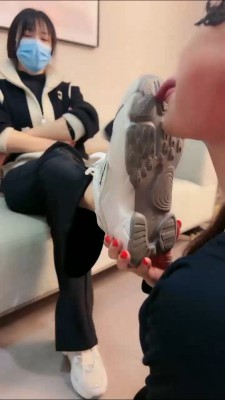 【丹主大人】小白鞋白船袜辱母畜 bf23117