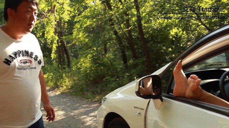 明妃女王野外TJ