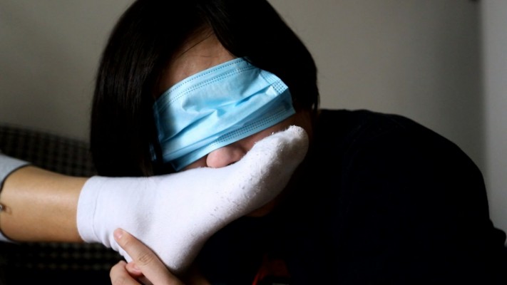 【惑心】贱狗舔我臭白袜