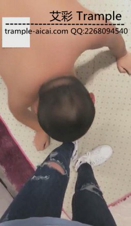 viv运动鞋i暴力踢脸踢裆发泄必须踹脸出血