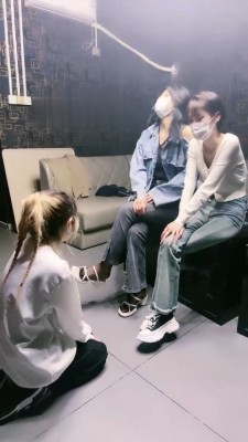 【十三妹】闺蜜跪下说想做狗 bf19347_HD绳艺资源