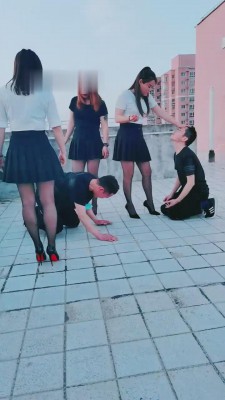 【梦幻大大】精彩-阳台多女王群调/骑马【三视角版】 bf12164