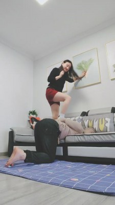 【飞扬】运动鞋白袜强制踢踹 bf22767