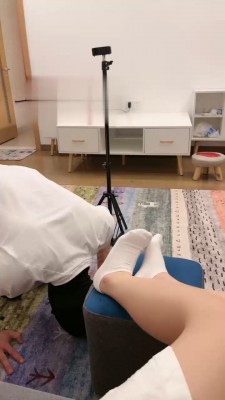 【湖北奈奈生】学生妹深夜教训邻居 bf18766