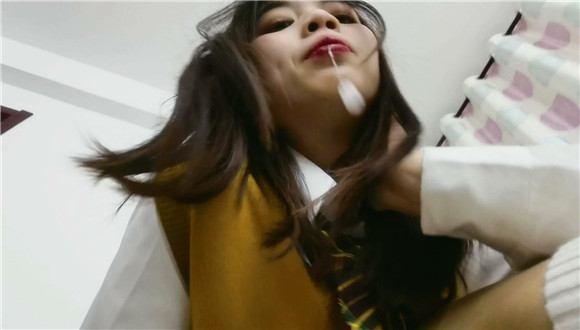 娇娇第一视角羞辱