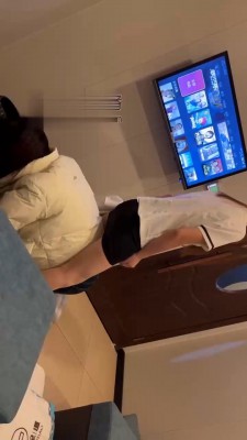 【橘子没熟】足浴店当着技师面调女奴 bf21667