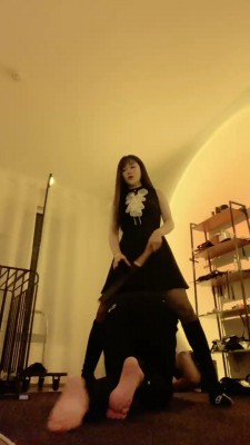 【风吟殿下】领导下班被文员黑丝蹂躏 bf18890