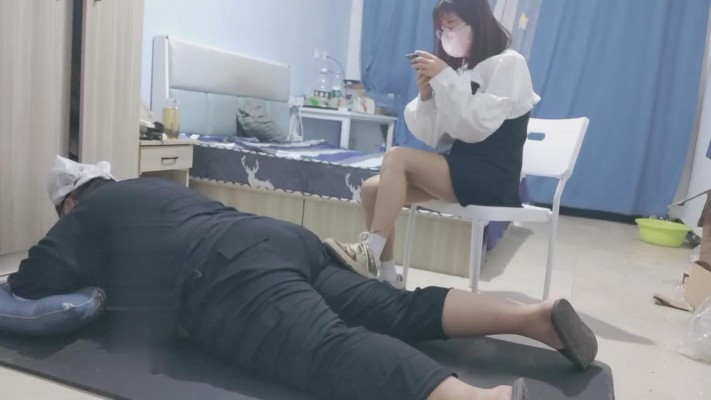 【金桔小主】萝莉主运动鞋白袜踩踏/骑马 bf17906_HD绳艺资源