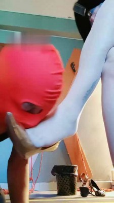 【东营天香百合】清晨虐待圈养奴 bf17717