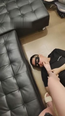 【文文文】舔素人的臭脚丫 bf15266