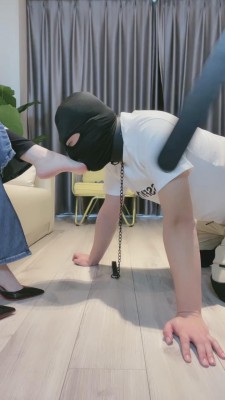 【晚晚】姐妹花虐打辱骂继父 bf19849