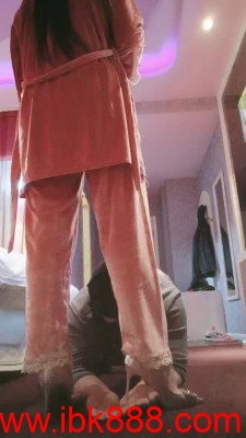 【嗯哼S】睡衣S圣水灌狗奴